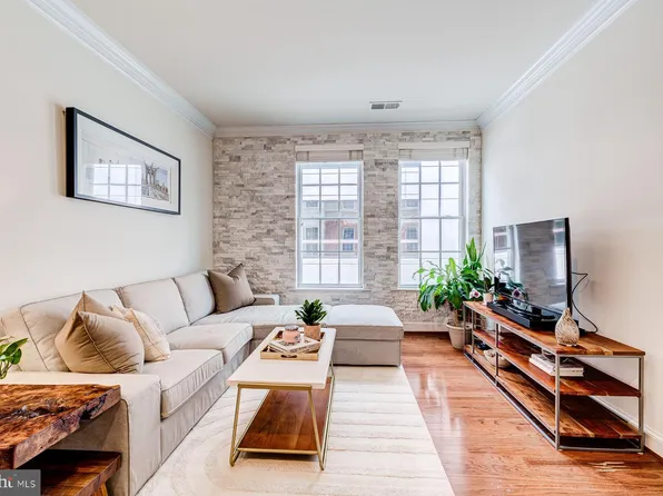 1023 N Royal St Unit 303, Alexandria, VA 22314