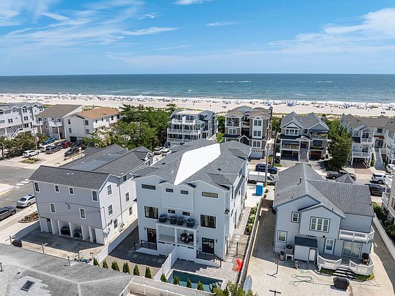 2nd image of 7304 Pleasure Ave S #Sea