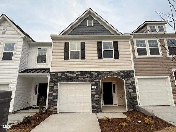 305 Whitley Ridge Dr, Clayton, NC 27527