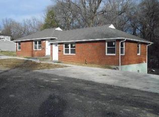 910 Henry St, Collinsville, IL 62234