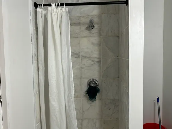 5936 Chestnut St #123, Philadelphia, PA 19139