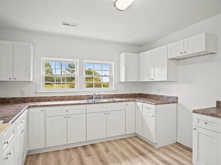 7230 Highway 49 E — Photo 5