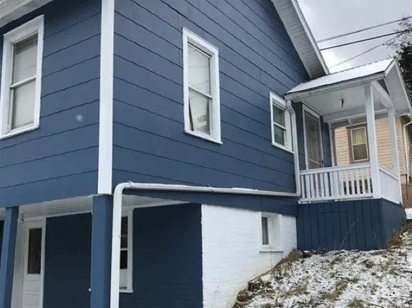 595 12th S, Shinnston, WV 26431