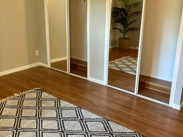 400 W 70th Pl #1 — Photo 8