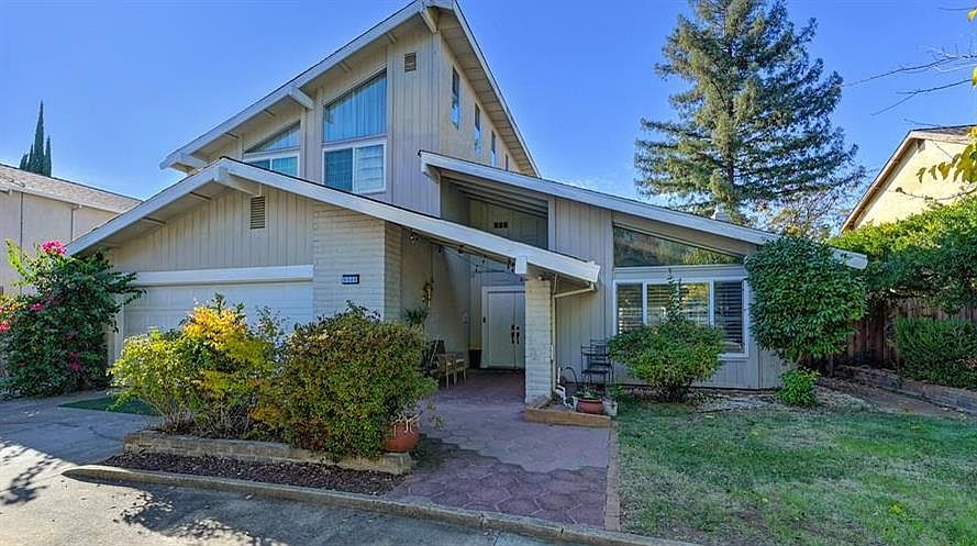 1st image of 9348 Blue Oak Dr