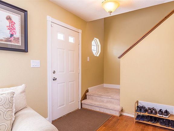4th image of 1543 W Shamrock Ct