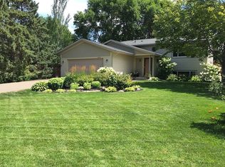 4234 Beaver Dam Rd, Eagan, MN 55122