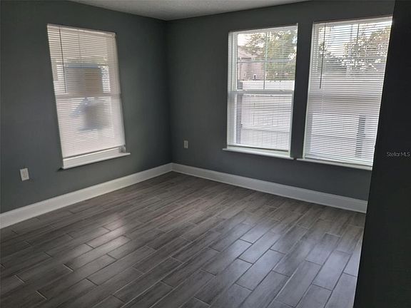 5th image of 825 3rd St