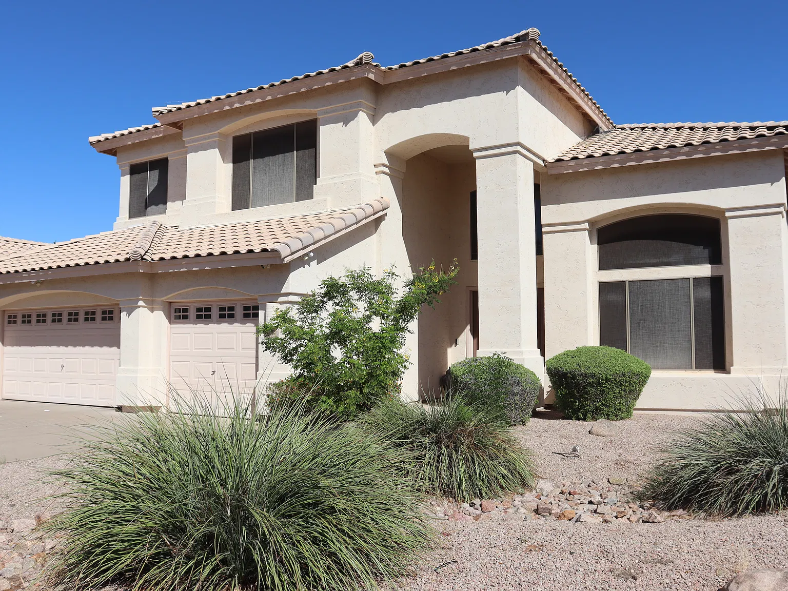 4 bed, 2855 sqft, $3,500 — Photo 2