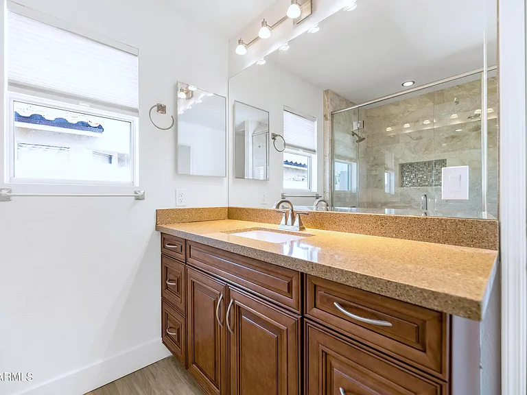 1706 E Windsong Dr — Photo 12