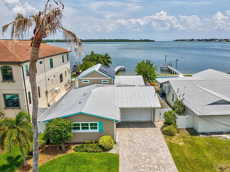 6323 Bayou Grande Blvd NE — Photo 58