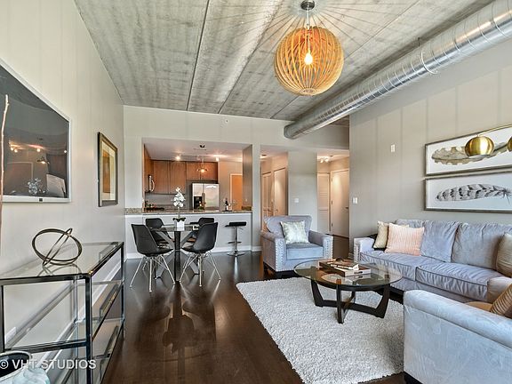 4th image of 845 N Kingsbury St #Gu28