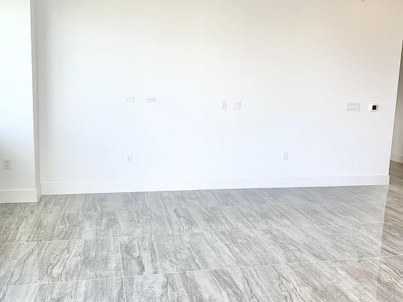 5th image of 3002 NE 2nd Ave #1523