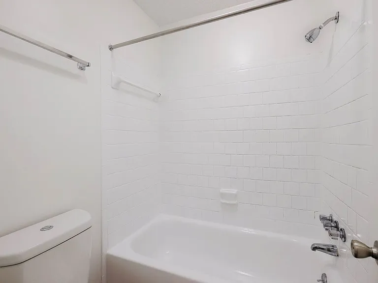 Hampton Hall | Comfort, Convenience, & Community All In One — Photo 148