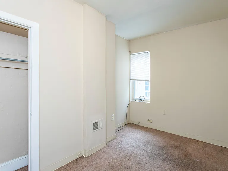 1604 N Bouvier St — Photo 21