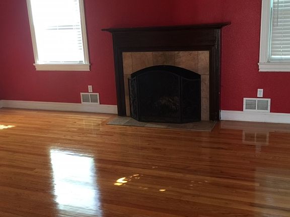 2nd image of 704 W 15th St