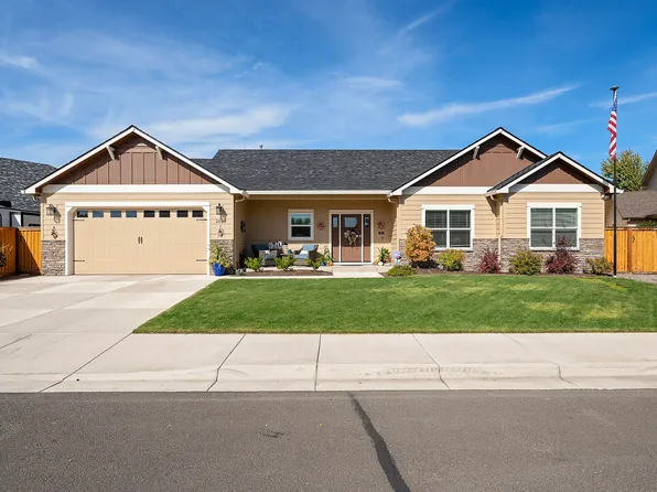 2035 Rabun Way, Central Pt, OR 97502