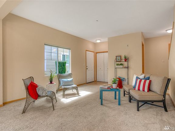 4th image of 6068 Illinois Ln SE Unit B