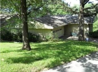 535 Mohawk St W, Lenexa, KS 66217