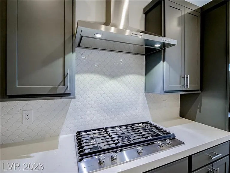 105 Brixton Ave — Photo 17