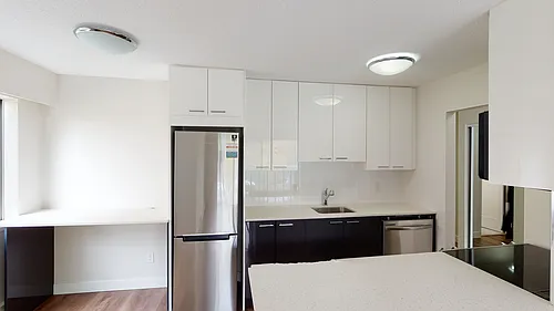 2040 York Ave #205 Photo 1