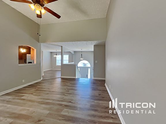 3rd image of 1387 Constitution Dr