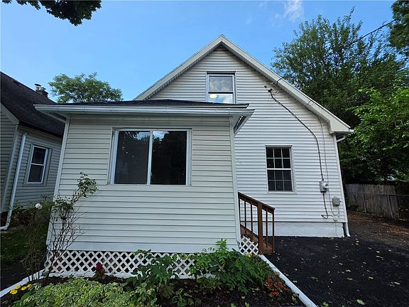 2nd image of 27 Potomac St