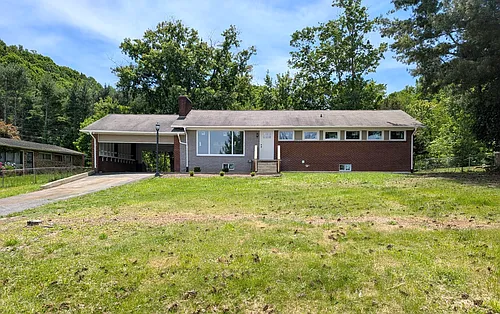 111 Brumley Cir Photo 1