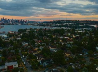 908 N 46th St #B, Seattle, WA 98103