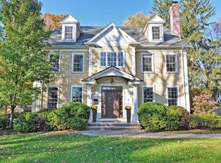 9 Mayo Rd, Wellesley, MA 02482