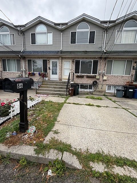 1st image of 86 Confederation Pl