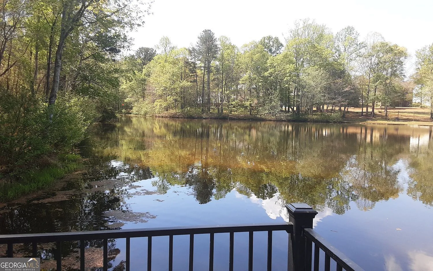 4 bed, 2.5 bath, 5527 sqft, $2,500 — Photo 4