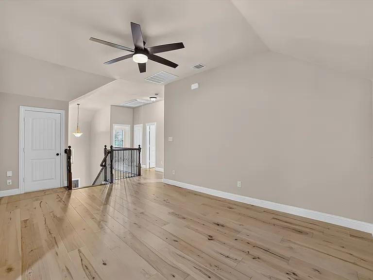 10712 Troutt Dr — Photo 19