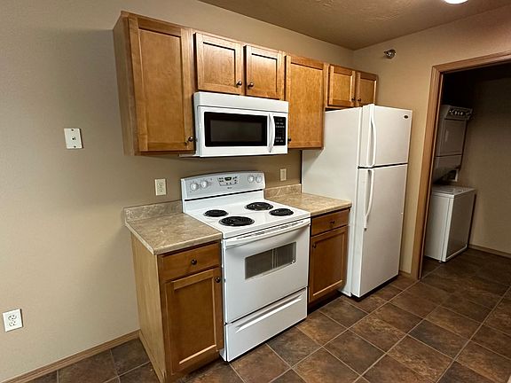 3rd image of 4520 E 53rd St #102