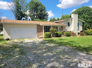 16846 E Payton Rd, Opdyke, IL 62872