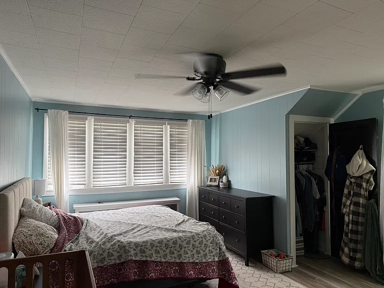 1407 Elm St — Photo 3