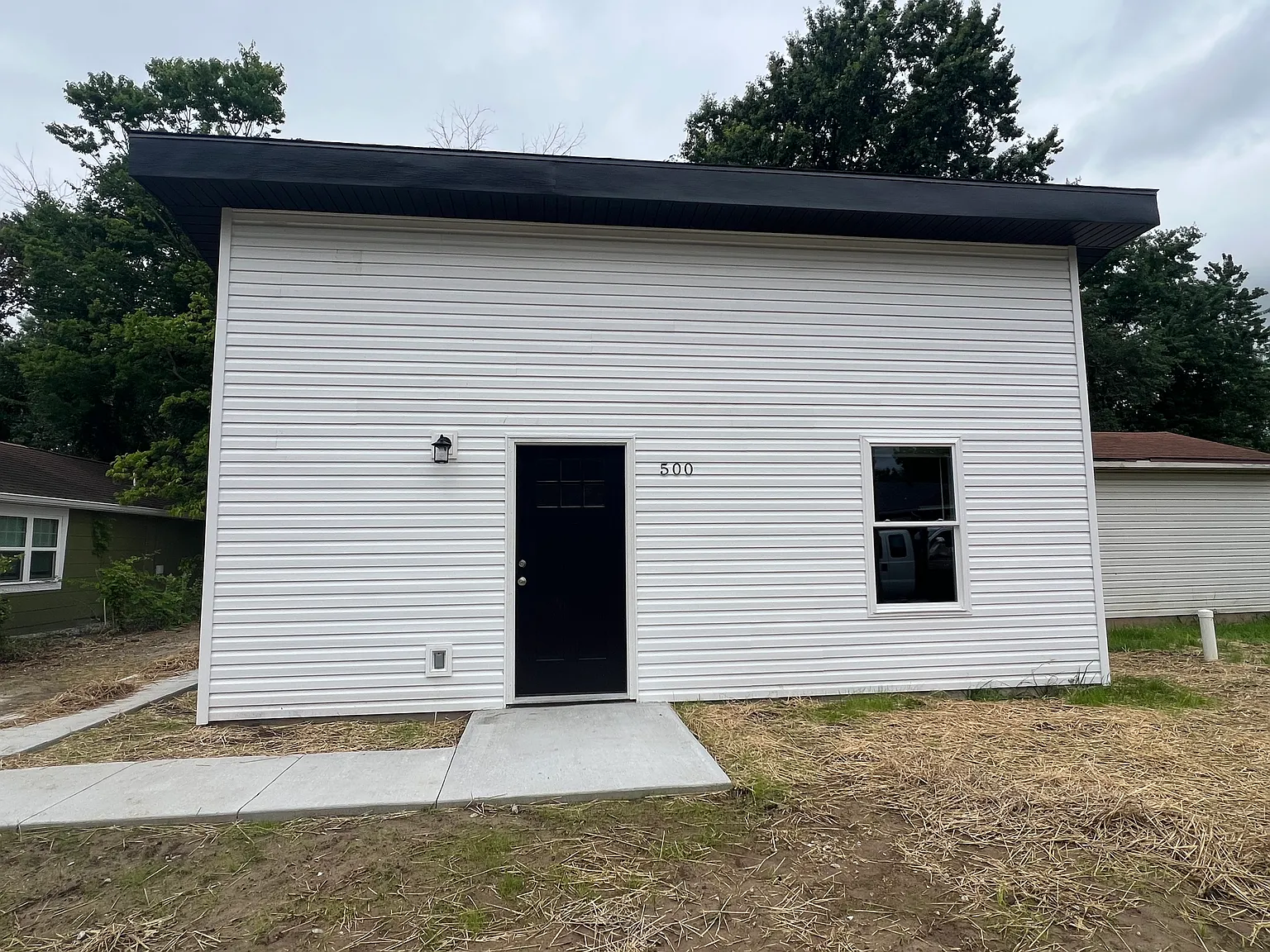 1 bed, 600 sqft, $1,000 — Photo 1