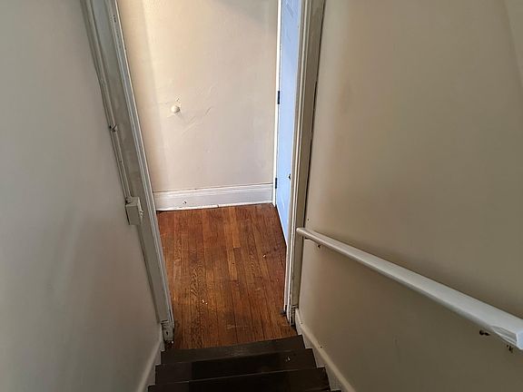 2nd image of 1414 Gratiot Ave #4