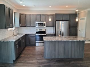 26 Degas Ln, Versailles, OH 45380