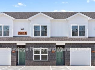 760 Tracy Ln UNIT B102, Clarksville, TN 37040