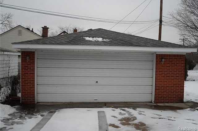 2nd image of 8217 Dixie Ln