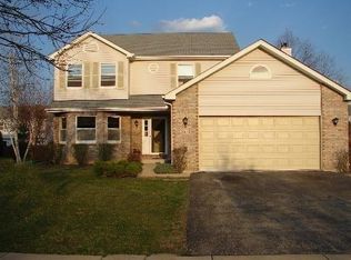 303 Fox Chase Dr N, Oswego, IL 60543