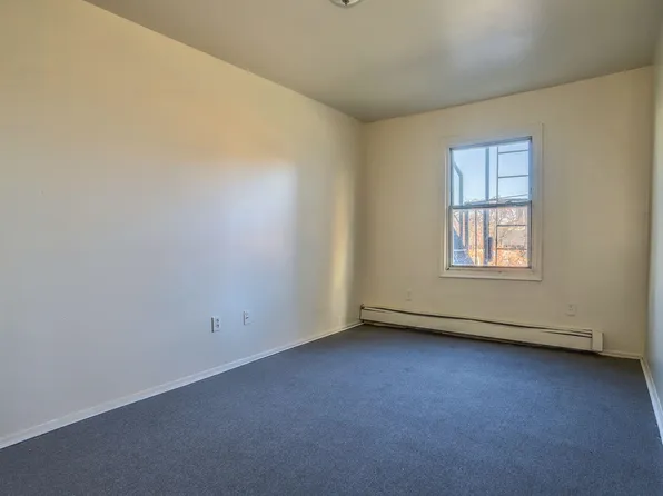 78 Orient Avenue image 8 of 25