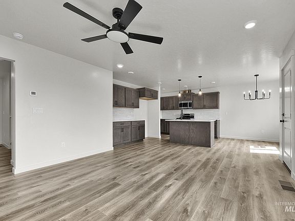 4th image of 355 N 18th