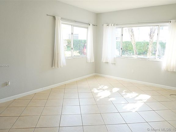 3rd image of 1185 Marseille Dr APT 106
