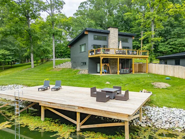 729 W Stopek Dr, Nineveh, IN 46164