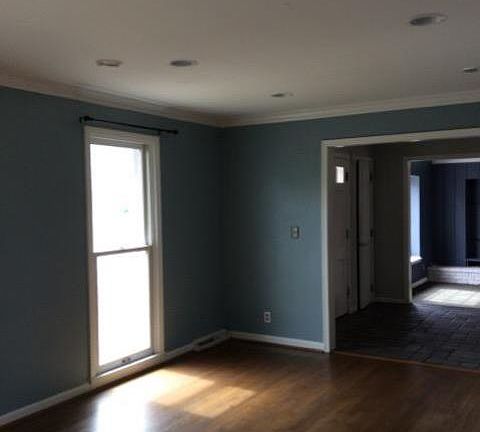 3rd image of 5202 Elmcrest Ln