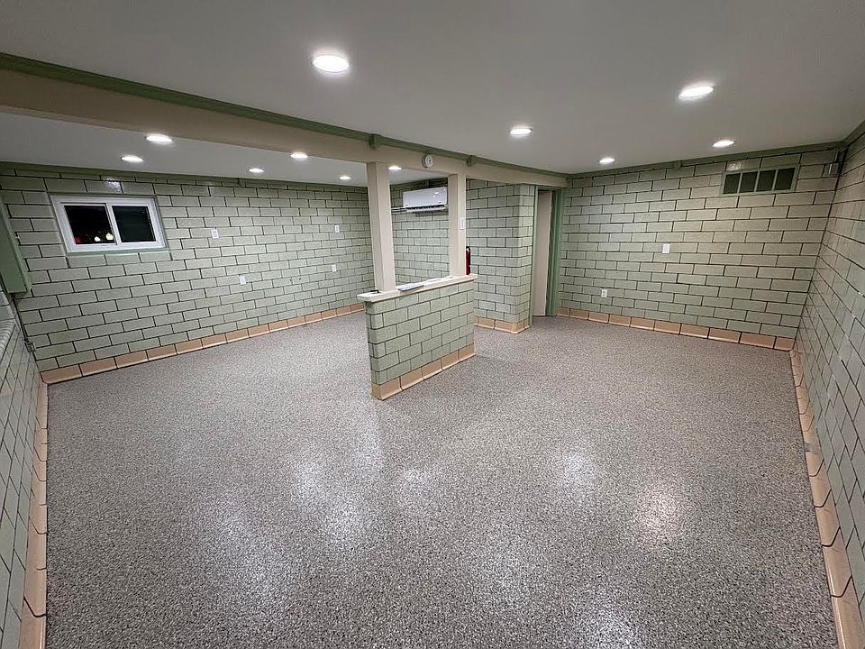 Building Photo 3
