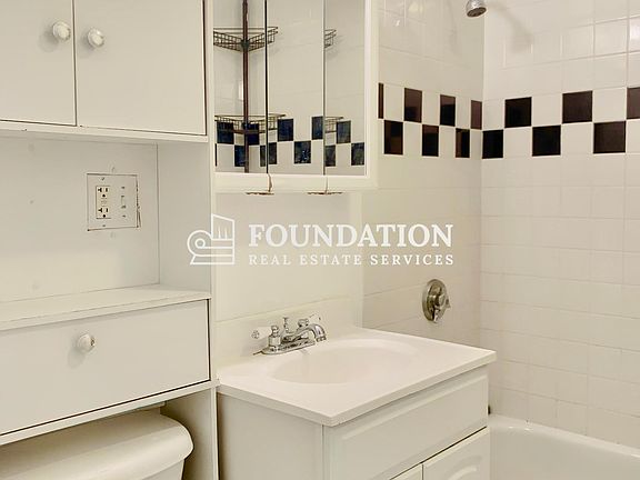 2nd image of 46 Lafayette Ave #503