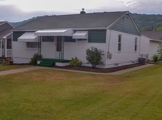 1804 Allison Ave, North Apollo, PA 15673